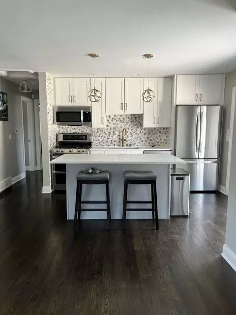 Wood Dale, IL 60191,358 Pine AVE