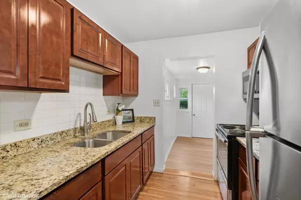 Cary, IL 60013,6112 Hillcrest RD