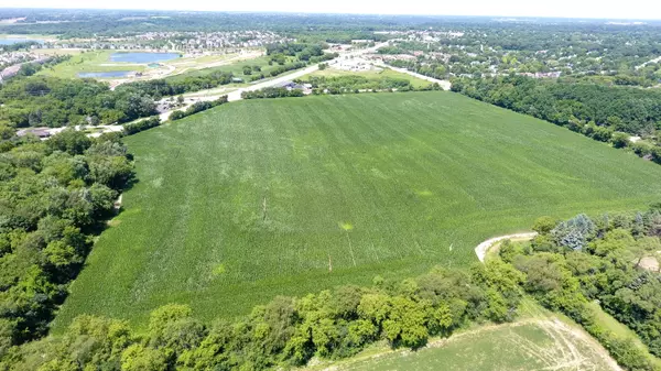 Barrington Hills, IL 60010,2390 Algonquin RD