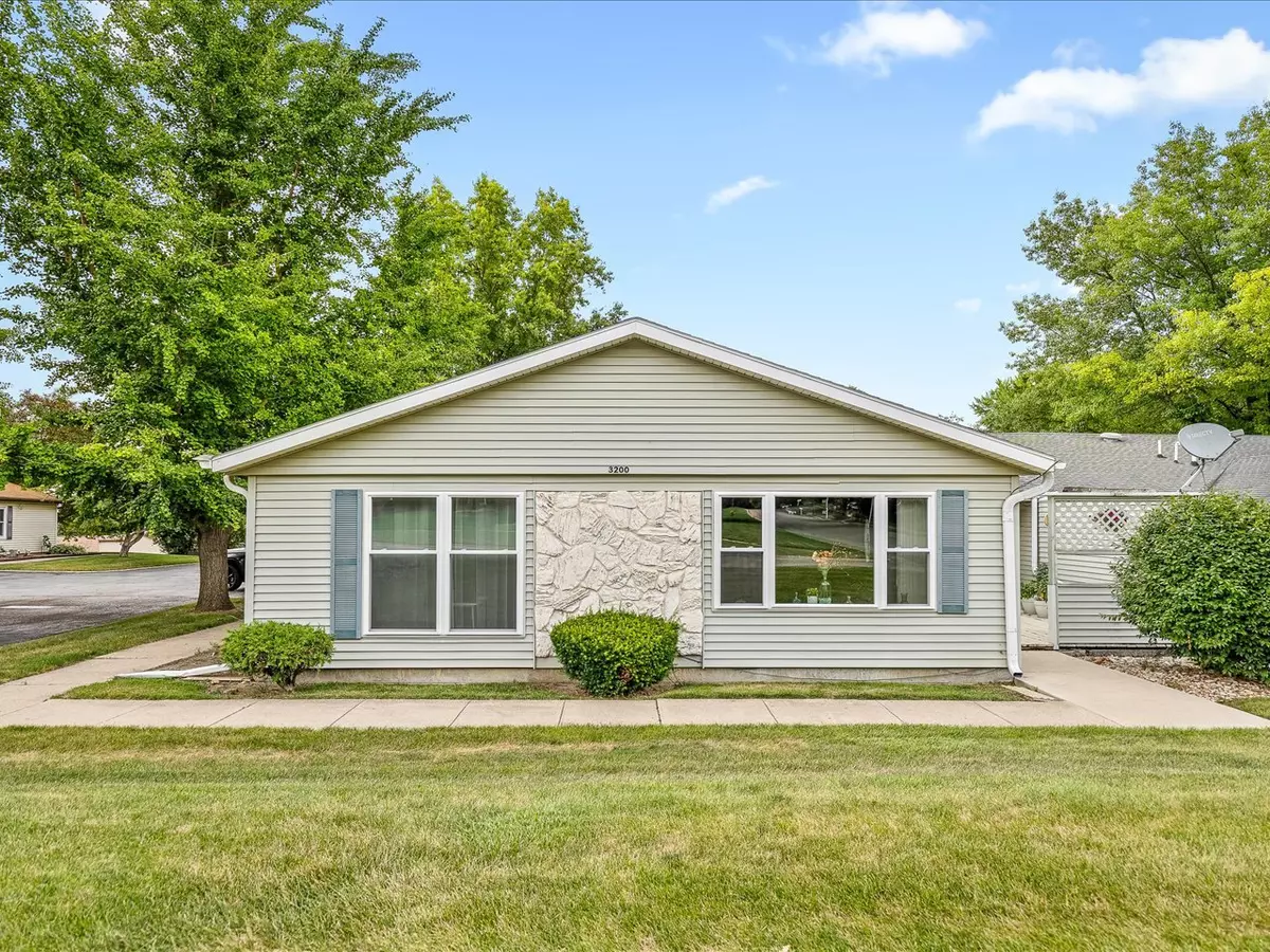Freeport, IL 61032,3200 W Carthage DR #3