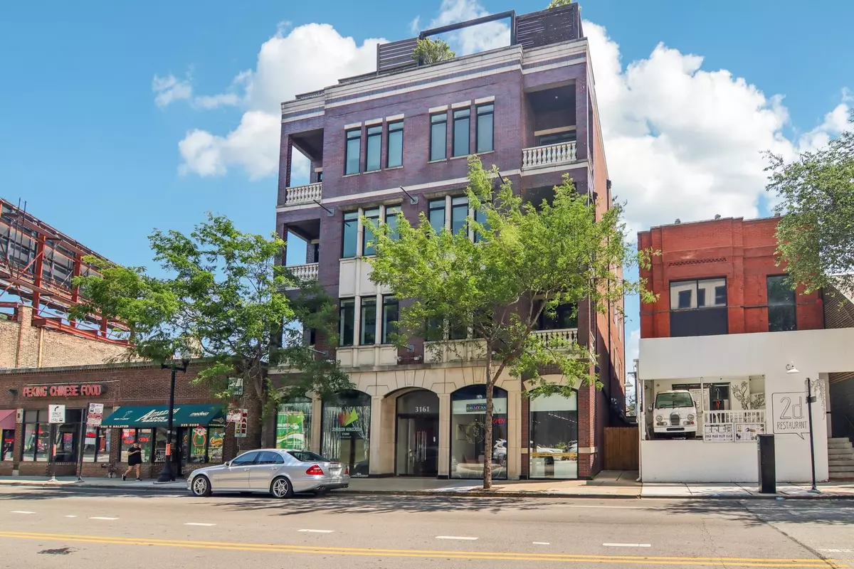 Chicago, IL 60657,3161 N Halsted ST #202