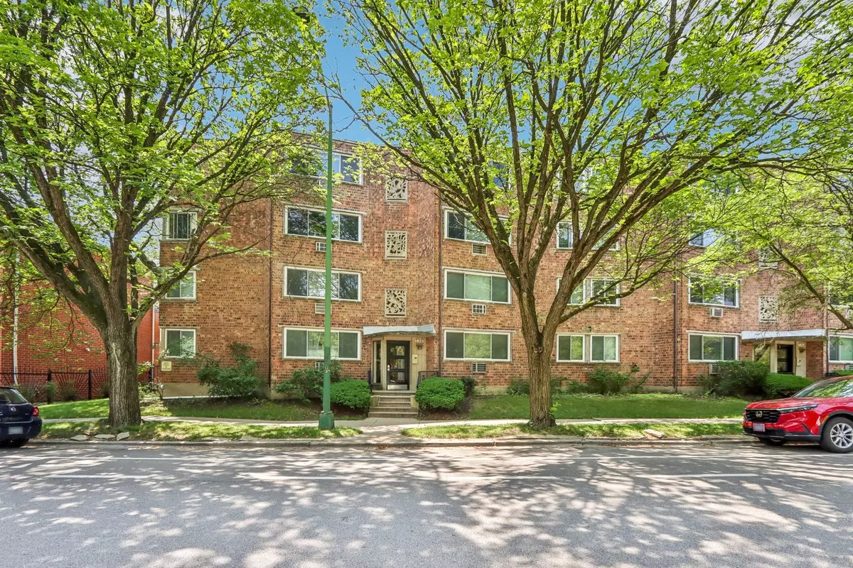 Chicago, IL 60660,1823 W Granville AVE #4A