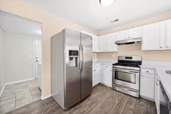 Aurora, IL 60504,995 Serendipity DR
