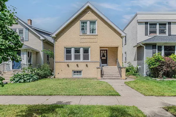 1218 Dewey AVE, Evanston, IL 60202