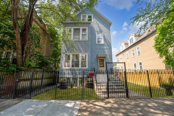 2826 N Rockwell ST, Chicago, IL 60618