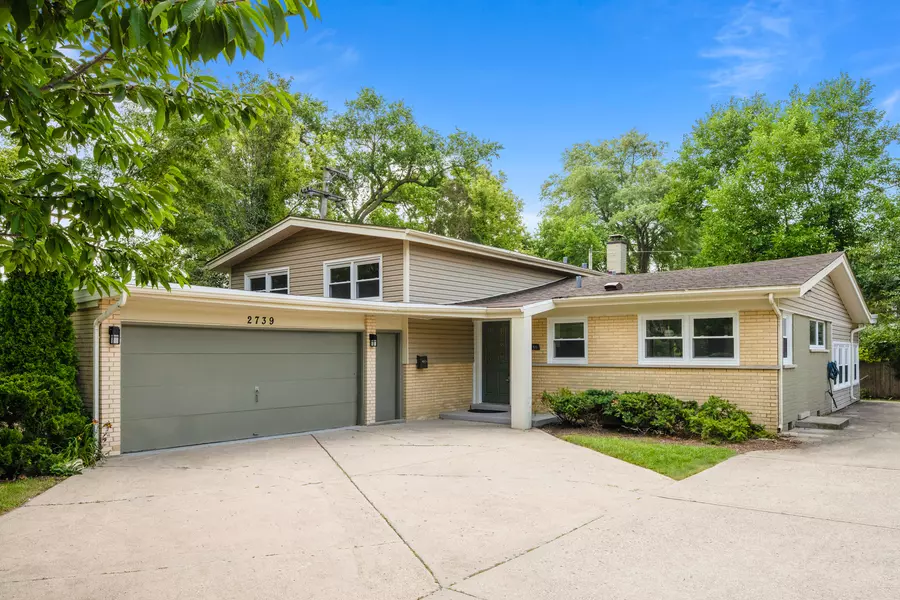 2739 Wilmette AVE, Wilmette, IL 60091