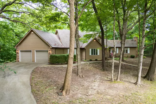 Towanda, IL 61776,14 Bent Tree LN