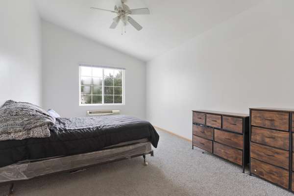 Carpentersville, IL 60110,2125 Silverstone DR #2113