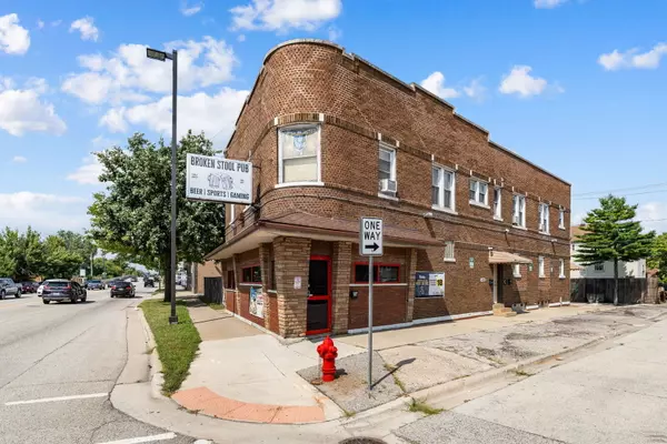 6021 S Archer RD, Summit, IL 60501
