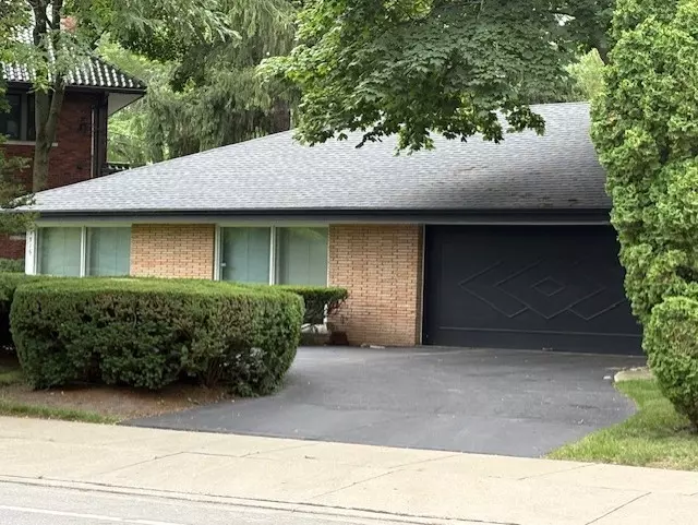 1315 Sheridan RD, Wilmette, IL 60091