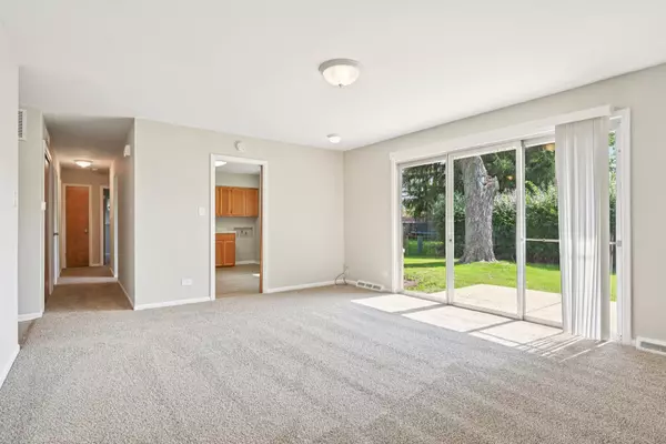 Elk Grove Village, IL 60007,35 Wildwood RD