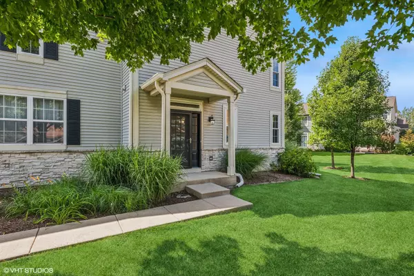 South Elgin, IL 60177,313 Robin Glen LN
