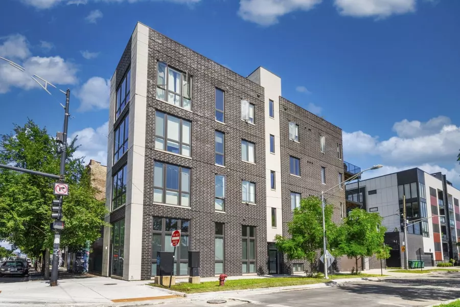 2352 W Potomac AVE #2, Chicago, IL 60622