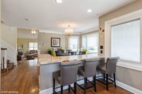 Des Plaines, IL 60016,522 Waikiki DR S