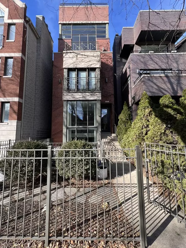 Chicago, IL 60622