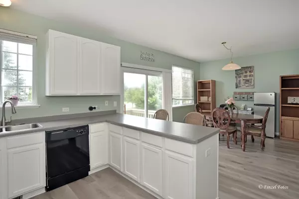 Gilberts, IL 60136,240 Evergreen CIR #240