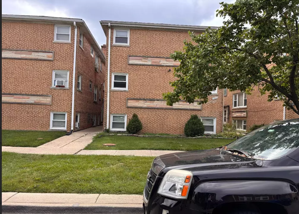 Elmwood Park, IL 60707,2506 N 72nd CT #1E
