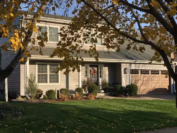 2224 Flambeau DR, Naperville, IL 60564