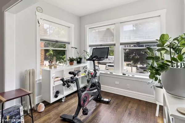 Oak Park, IL 60302,431 Wisconsin AVE #1