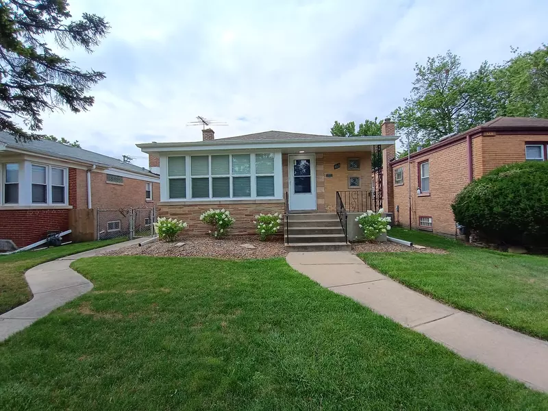 664 W 144th ST, Riverdale, IL 60827