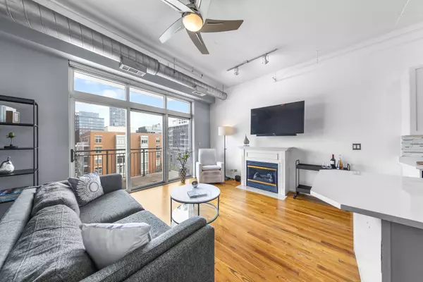Chicago, IL 60607,950 W MONROE ST #616