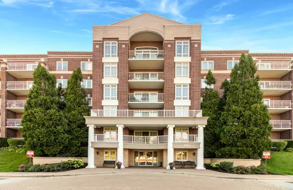 7071 W Touhy AVE #307, Niles, IL 60714