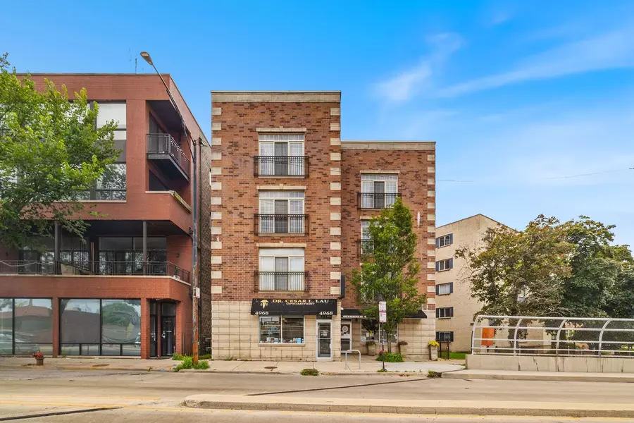 4968 N Milwaukee AVE #2W, Chicago, IL 60630