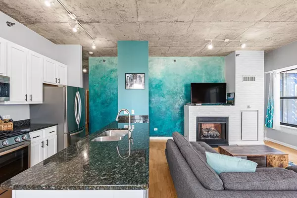 Chicago, IL 60640,1122 W Catalpa AVE #703