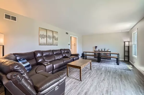 Johnsburg, IL 60051,1718 Rosewood LN