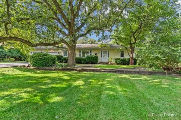 3808 Sunset LN, Northbrook, IL 60062