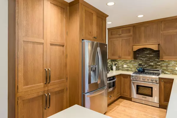 Oak Park, IL 60302,538 N East AVE