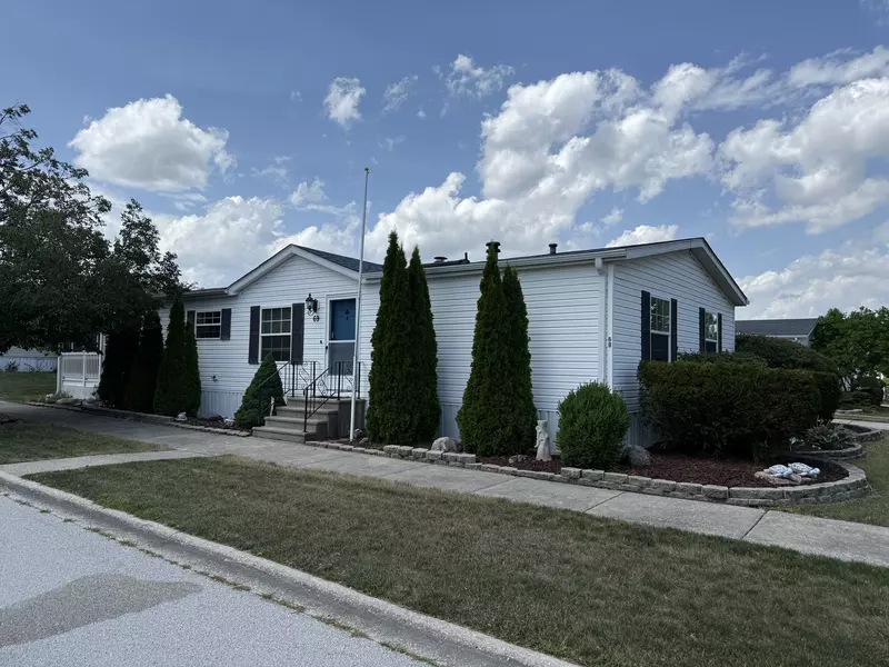 69 Petunia CIR, Matteson, IL 60443