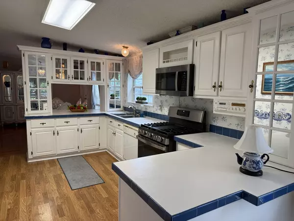 Matteson, IL 60443,69 Petunia CIR