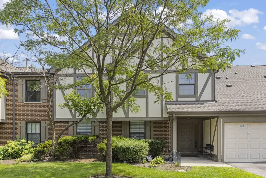 340 Essex CT #B, Wood Dale, IL 60191