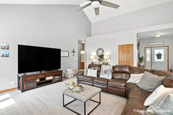 Wonder Lake, IL 60097,3805 Schuette DR