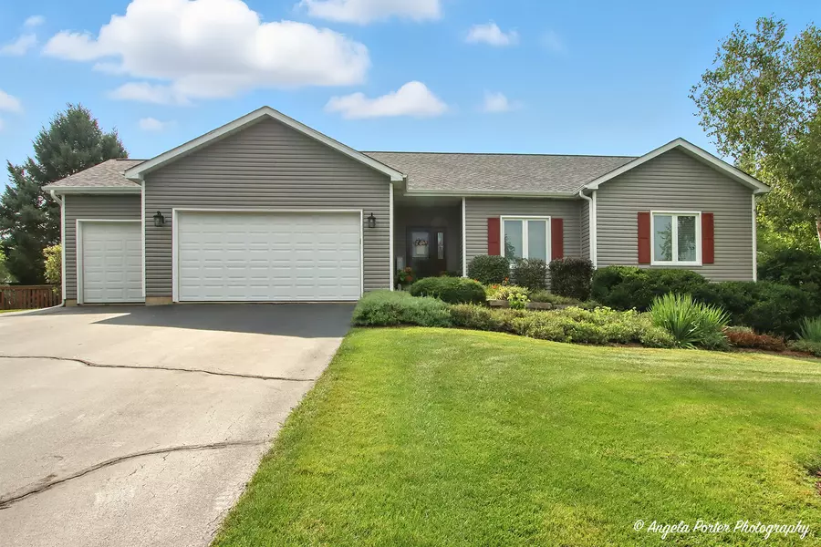 3805 Schuette DR, Wonder Lake, IL 60097