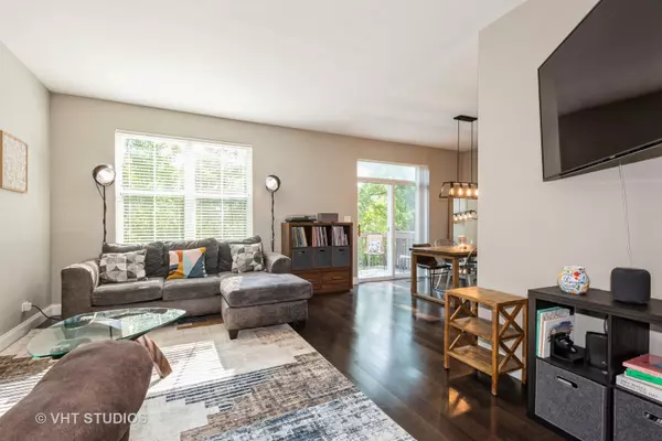 Bartlett, IL 60103,531 Horizon DR
