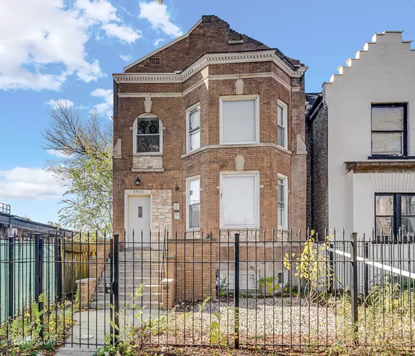 Chicago, IL 60623,1932 S Sawyer AVE #2