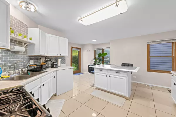 Zion, IL 60099,1121 Otto Graham LN