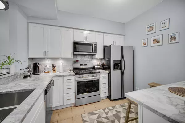 Schaumburg, IL 60194,375 Glen Byrn CT #9375A