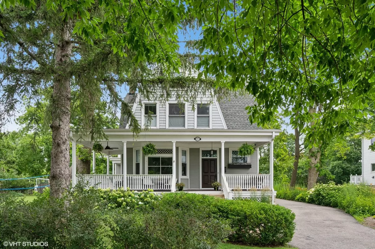 Glencoe, IL 60022,693 Greenwood AVE