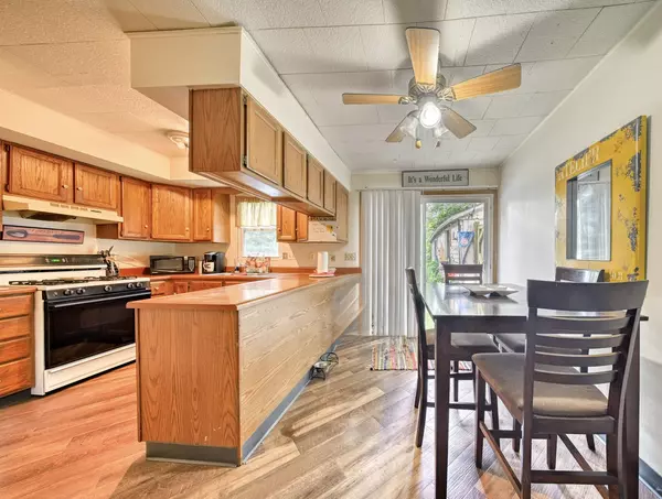 Urbana, IL 61802,2417 E Green ST