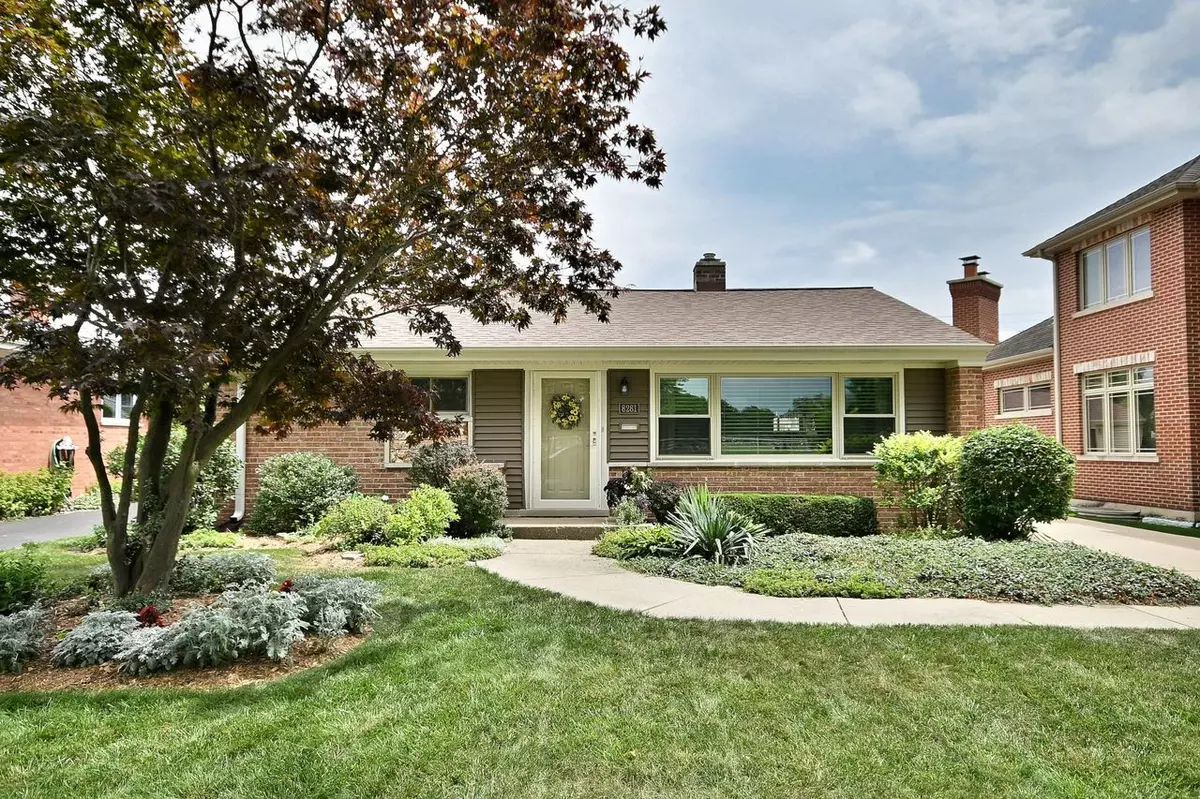 Niles, IL 60714,8281 N Washington ST
