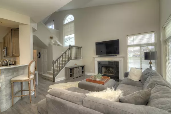 Darien, IL 60561,967 Ripple Ridge CV