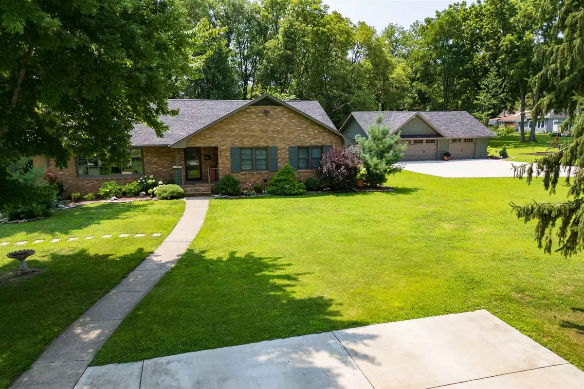 Streator, IL 61364,1001 Riverside AVE