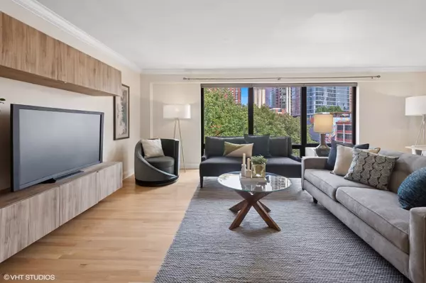 Chicago, IL 60605,1143 S Plymouth CT #604