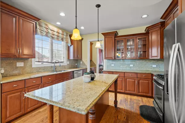Burbank, IL 60459,6241 W 80Th ST