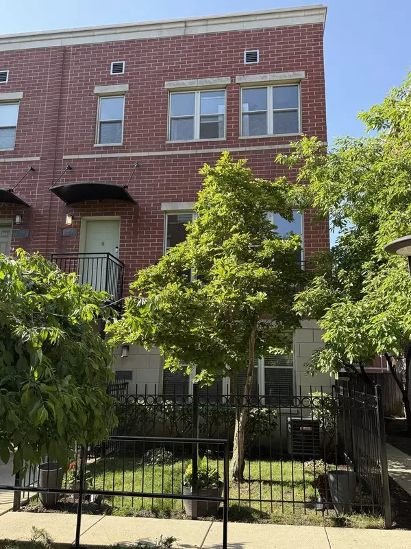 1333 N Burling ST #B, Chicago, IL 60610