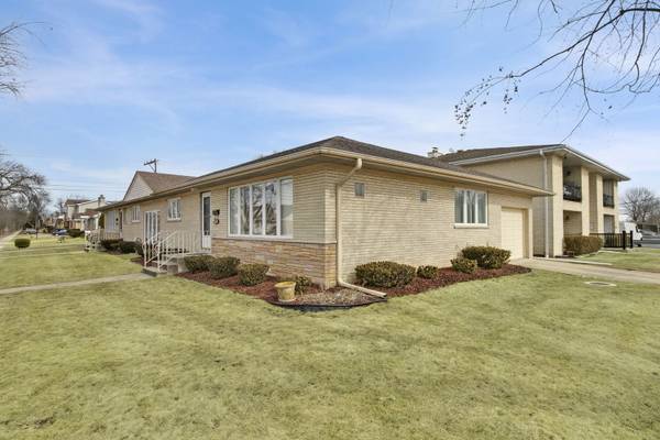 2549 S 2nd AVE, North Riverside, IL 60546