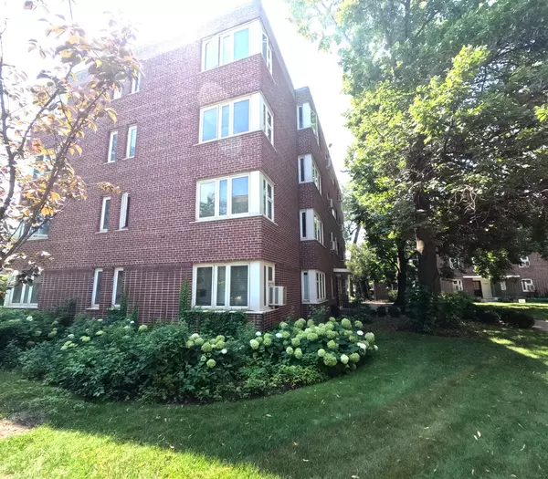 7200 Oak AVE #4SW, River Forest, IL 60305
